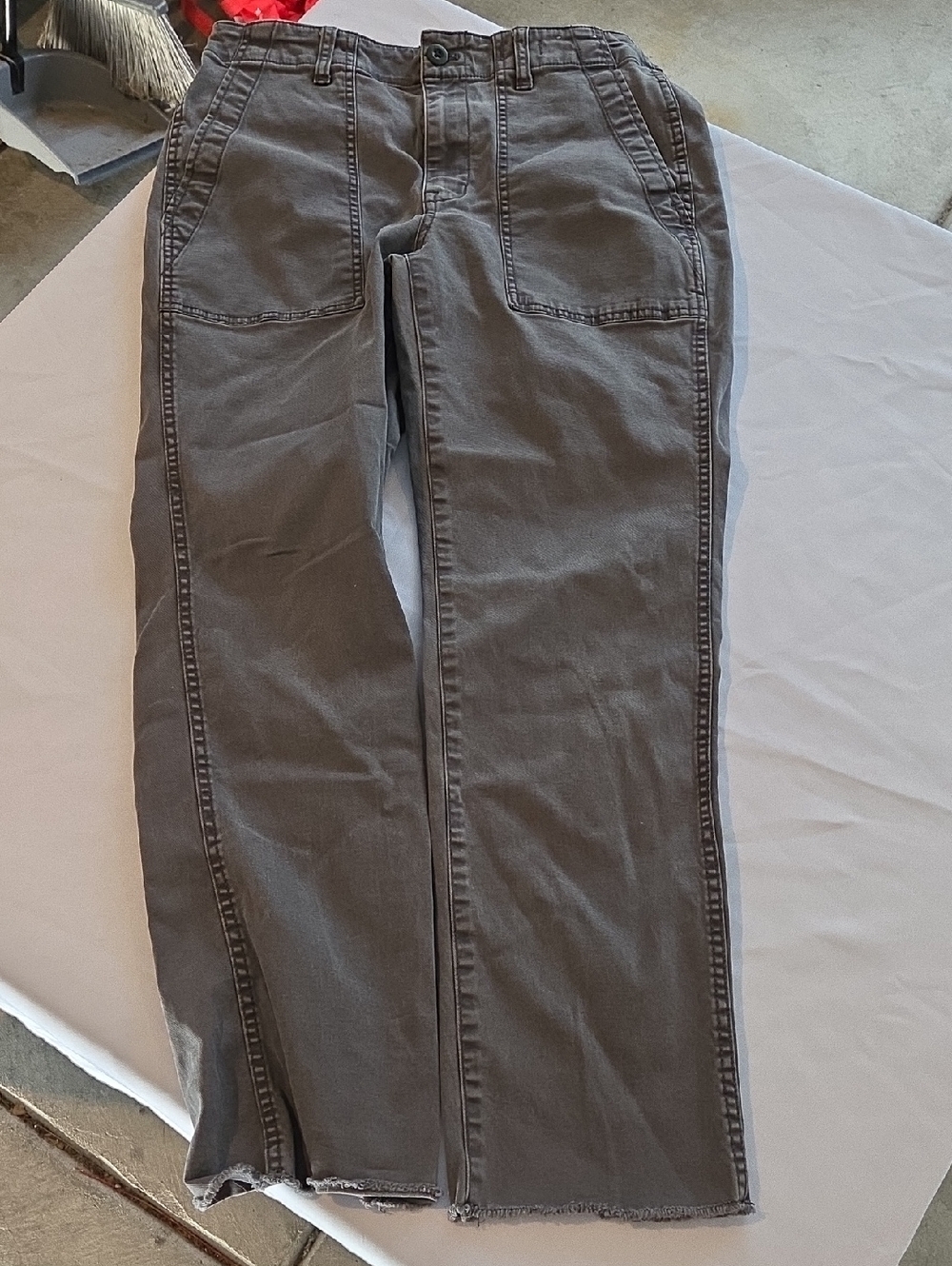 Madewell Straight-Leg Pants in Charcoal Gray
